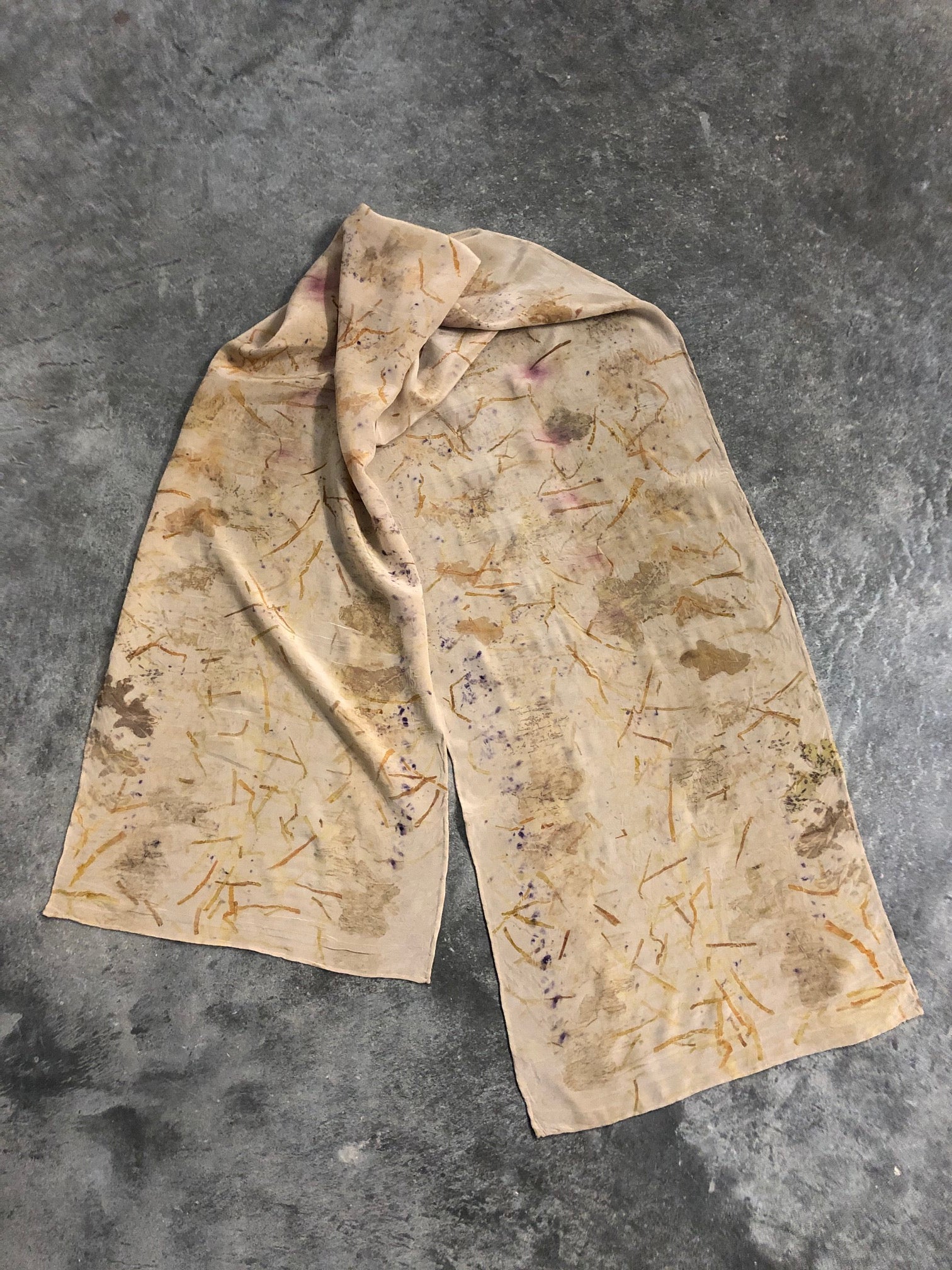 pale brown walnut natural dye silk scarf eco print oak leaves logowood